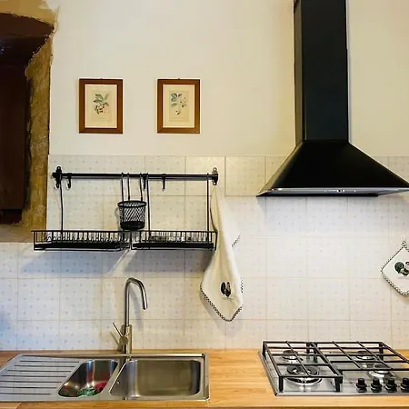 Casa Lola Nel Centro Storico Di Bolognola * Pintura di Bolognola