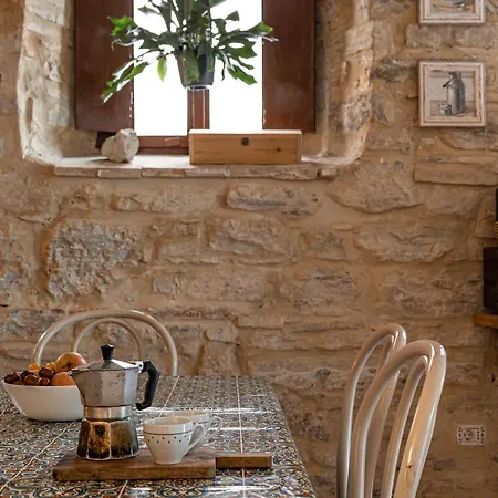 Casa Lola Nel Centro Storico Di Bolognola